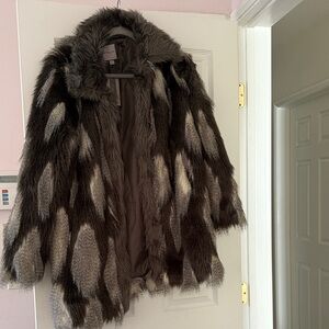 Luxurious Faux Fur Coat - Gray and Brown